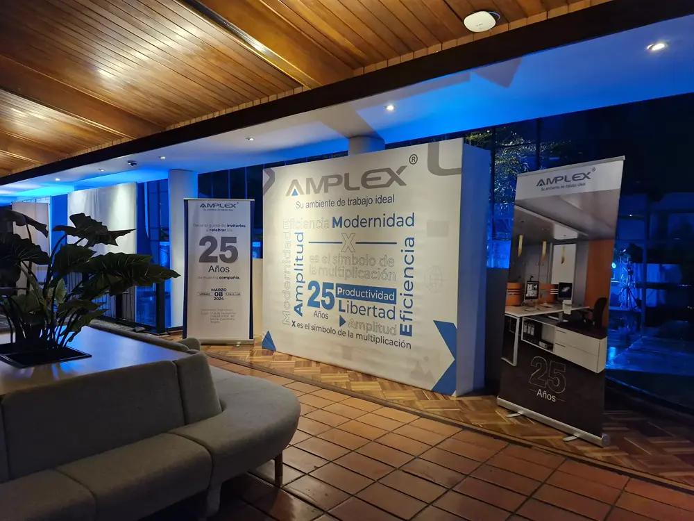 Ambientación del evento de 25 años de Amplex